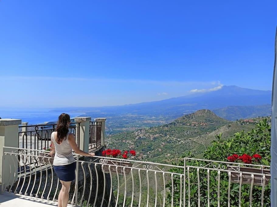 Апартаменти Stanza Mylai Etna View Кастельмола Екстер'єр фото